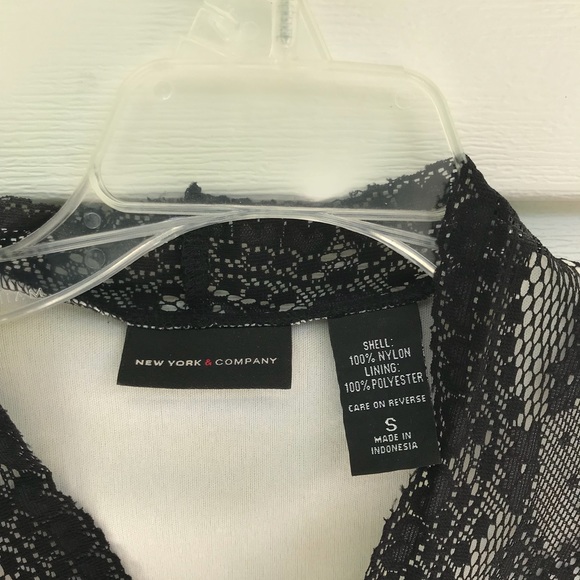 Lace top - Picture 1 of 3